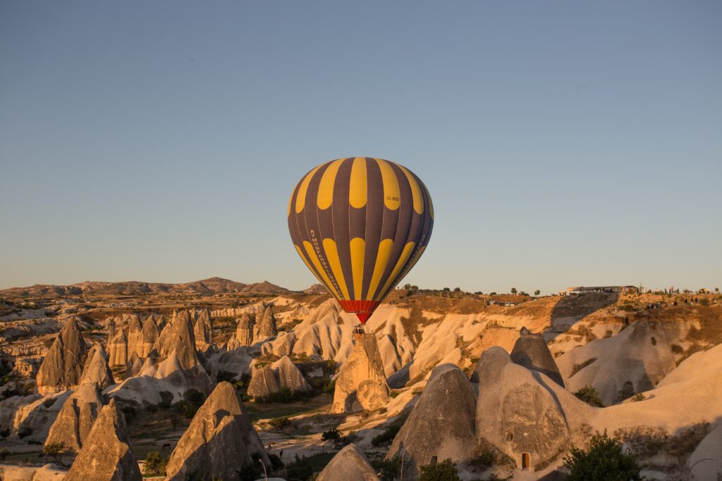 10 Mesmerizing of Cappadocia: Hot Air Balloon and Göreme Open-Air Museum