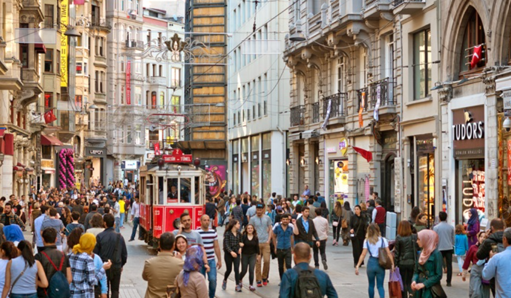 İstiklal Avenue / Beyoğlu Taksim